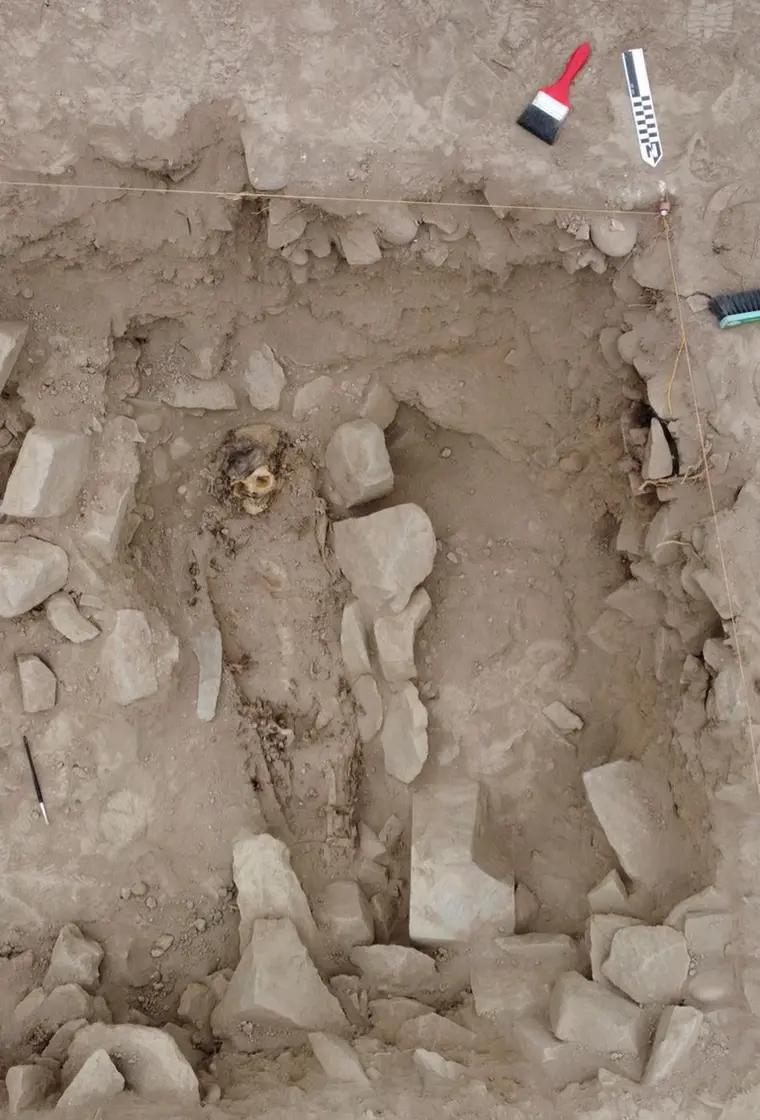 The photo showcases the remarkable preservation of a mummy, believed to belong to the Manchay culture, discovered amidst the excavation site of a pre-Hispanic burial. These remains, originating from the Lima valleys between 1,500 and 1,000 BCE, offer invaluable insights into the ancient civilisation's customs and practices.